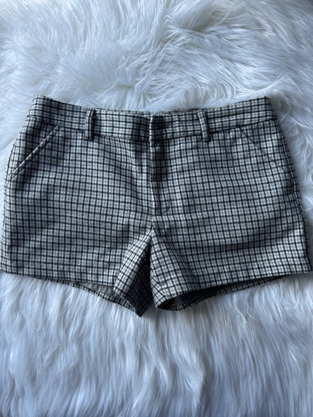 GAP Plaid Shorts - Cream and Black